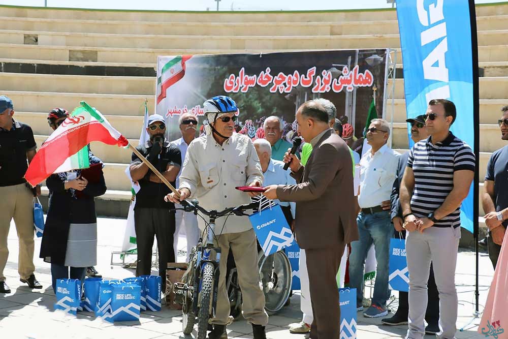 تصویر شماره برگزاری همایش دوچرخه سواری در دریاچه شهدای خلیج فارس 